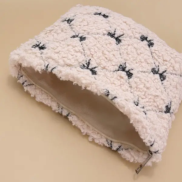 Sherpa pouch