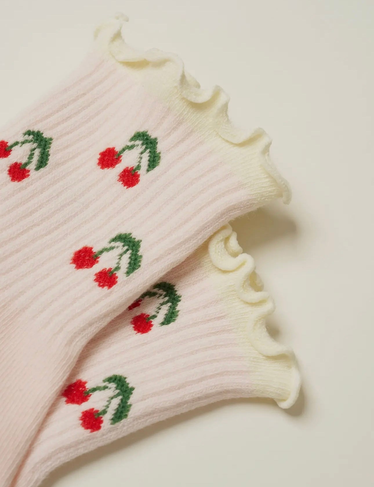 🍒 ruffle pilate socks- pink