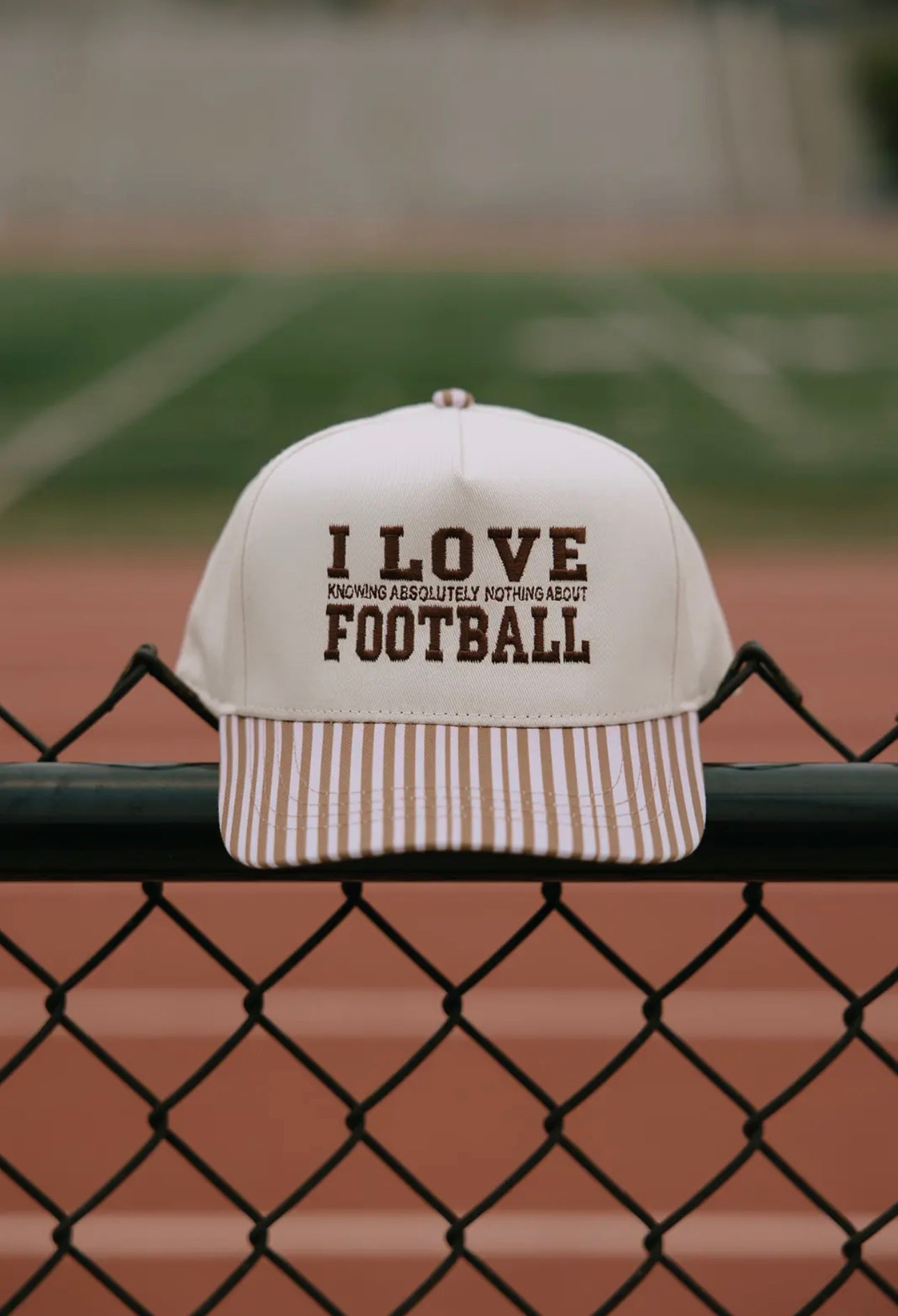 I love 🏈 hat