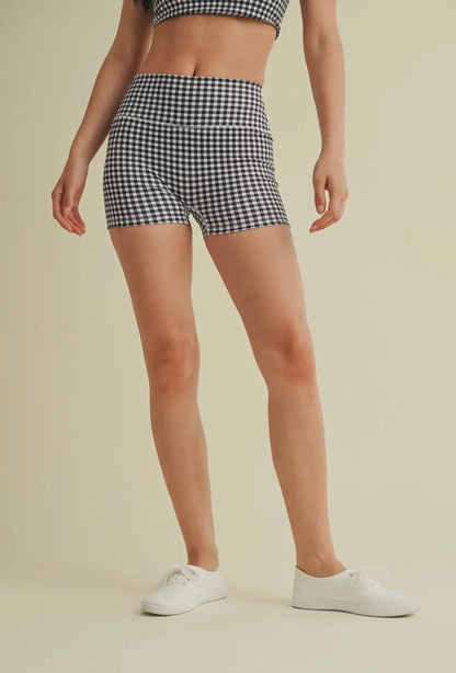 Plaid picnic shorts- black
