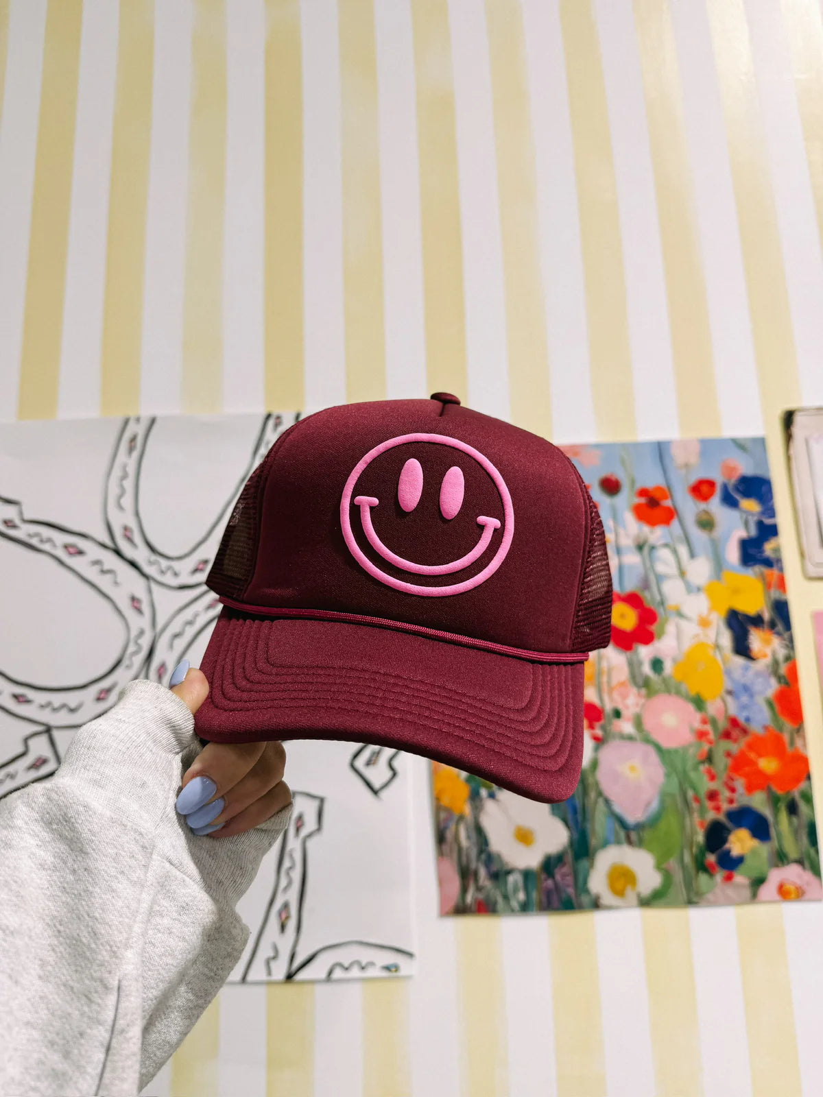 PUFF SMILEY TRUCKER HAT - BURGUNDY / PINK