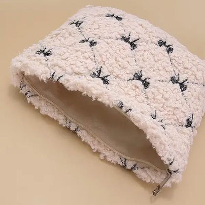 Sherpa pouch