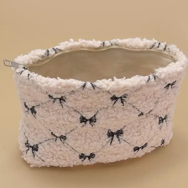 Sherpa pouch